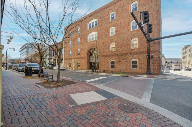 100 E Parrish St, Durham, NC for sale - Building Photo - Image 1 of 16