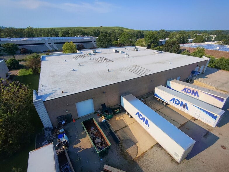 40 Seaview Blvd, Port Washington, NY for lease - Building Photo - Image 2 of 6