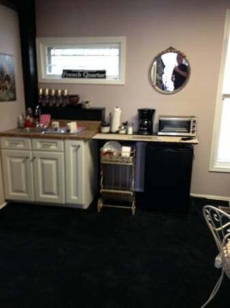 8 Richards St, Geneva, IL for sale - Building Photo - Image 3 of 15