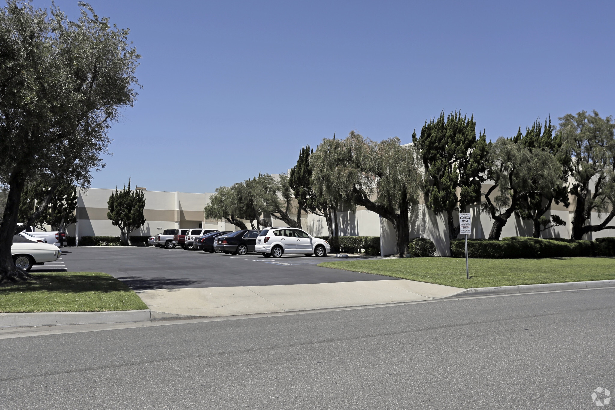 13909-13929 Struikman Rd, Cerritos, CA for lease Primary Photo- Image 1 of 11