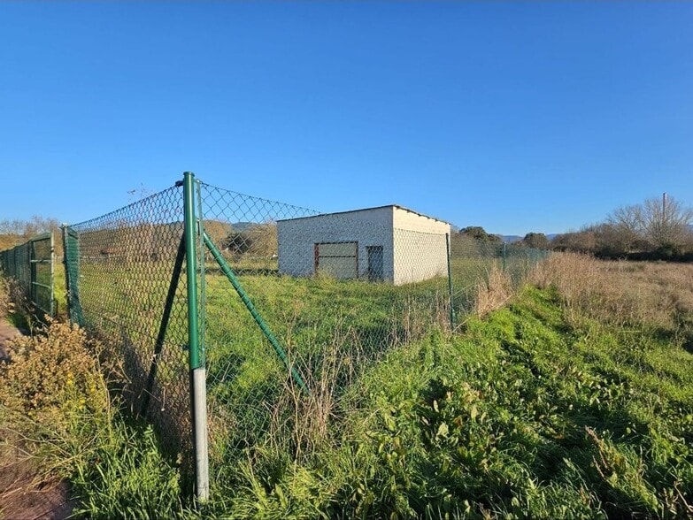 Calle del Ferrocarril, S/N, Cubillos del Sil, León for sale - Building Photo - Image 1 of 4