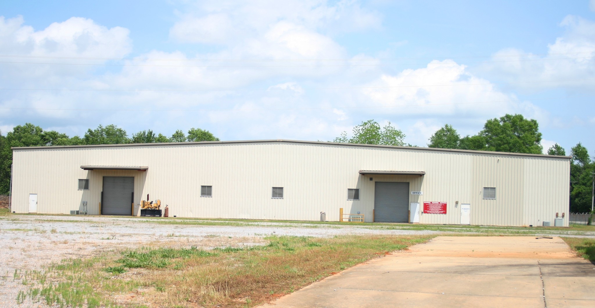 2100 Blackshear Dr, Montgomery, AL for sale Building Photo- Image 1 of 1