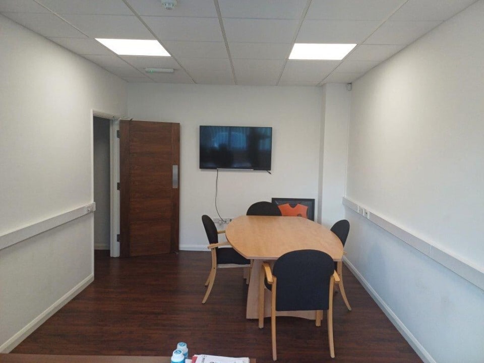 Henson Way, Kettering for lease Interior Photo- Image 1 of 4