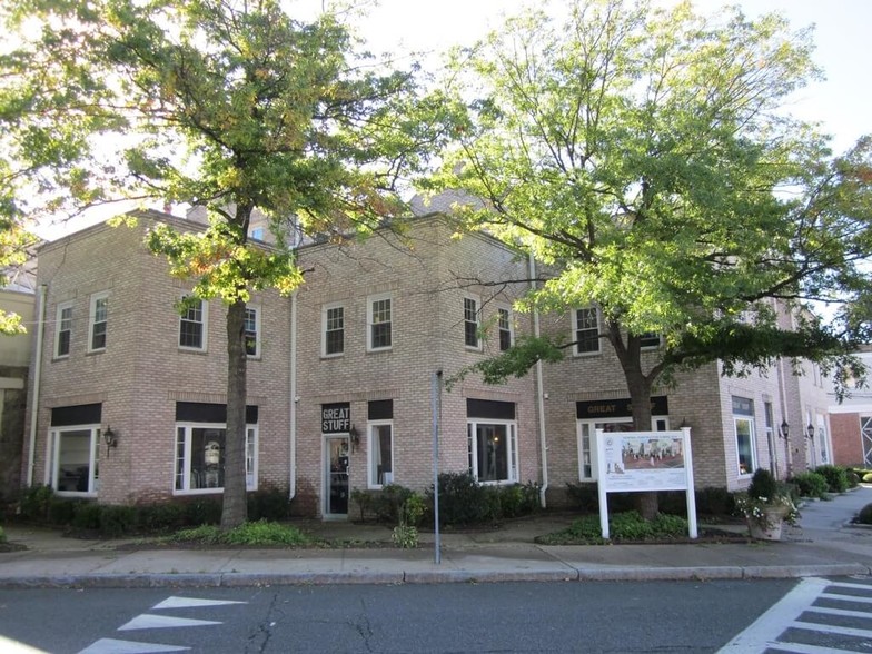 1 S Greeley Ave, Chappaqua, NY for lease - Building Photo - Image 3 of 14