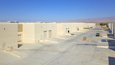 77551 El Duna Ct, Palm Desert, CA for lease Building Photo- Image 2 of 9