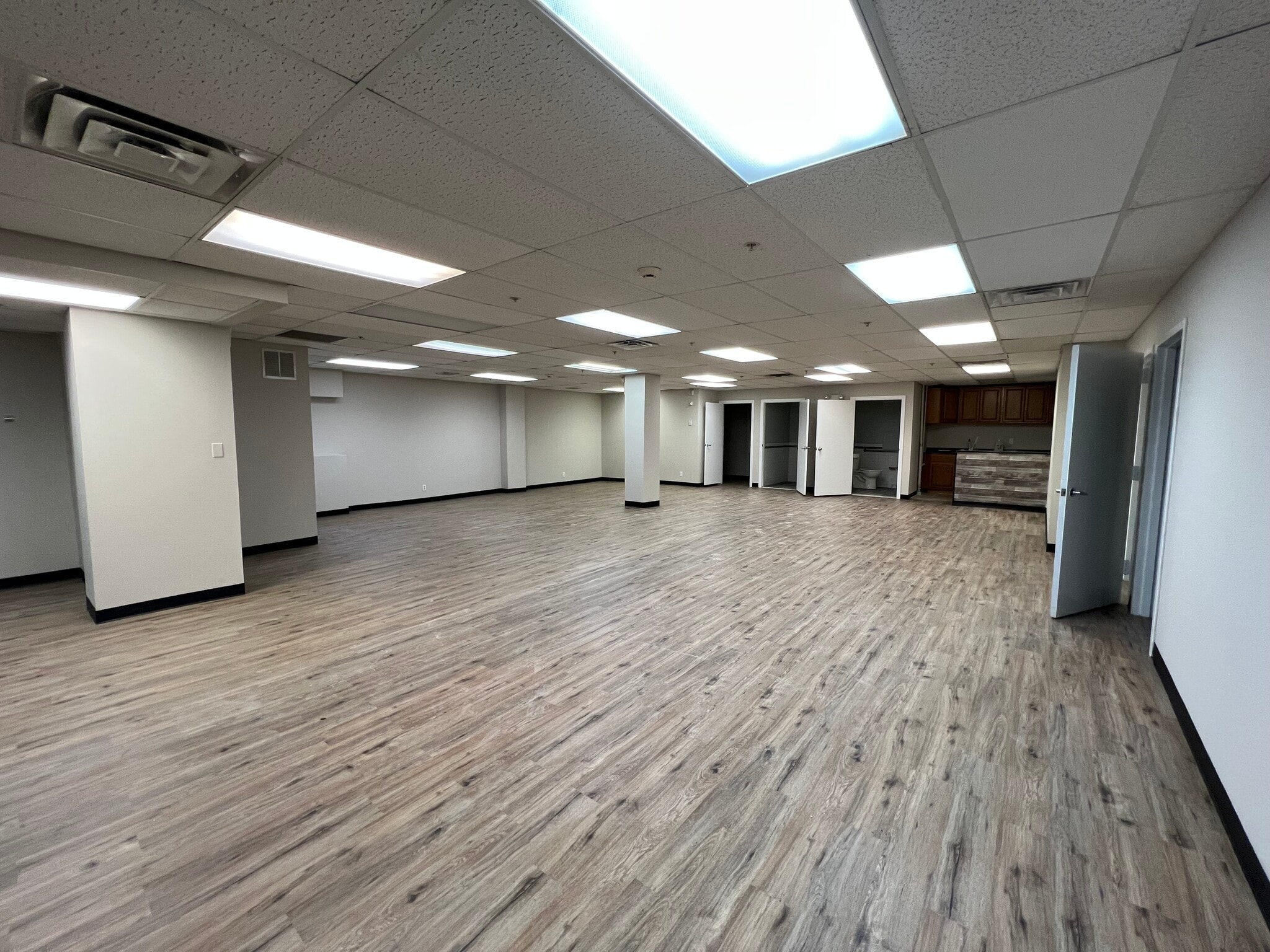 2 Central Ave, Tarrytown, NY for lease Interior Photo- Image 1 of 6
