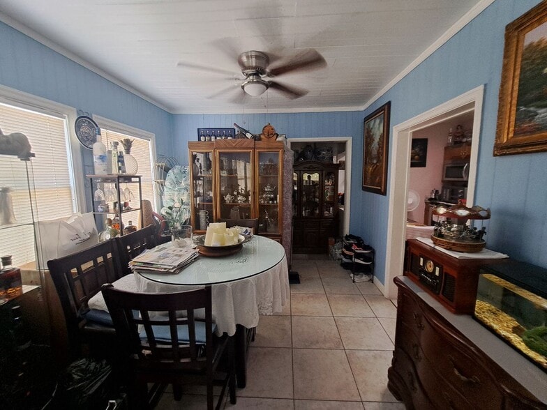 2835 SW 37th Ct, Miami, FL for sale - Building Photo - Image 3 of 24