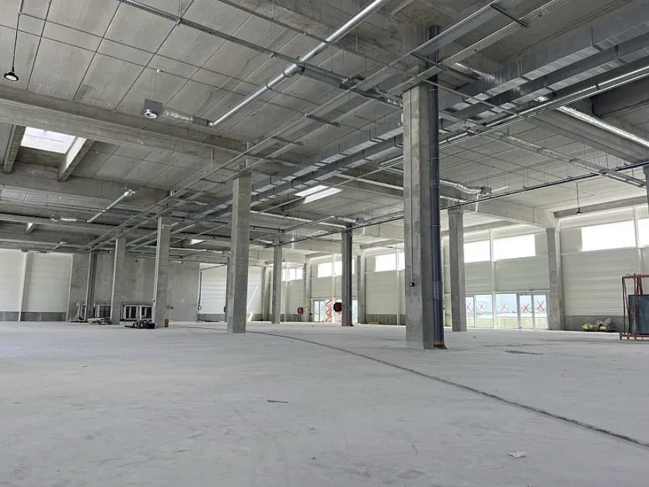 Industrial in Vitry-sur-Seine for lease Interior Photo- Image 1 of 2