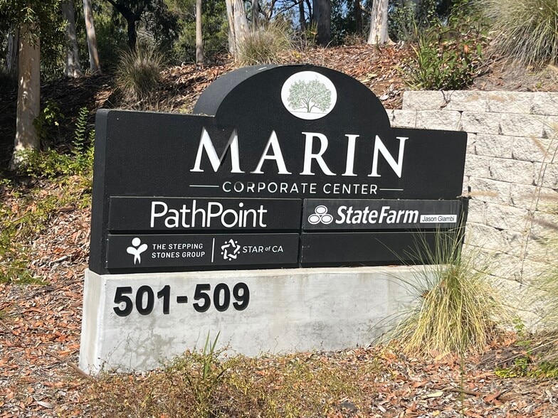 501 Marin St, Thousand Oaks, CA for lease - Building Photo - Image 2 of 9