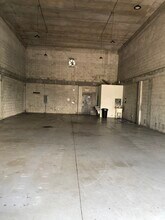 5700 SW 25th St, West Park, FL for lease Interior Photo- Image 2 of 9