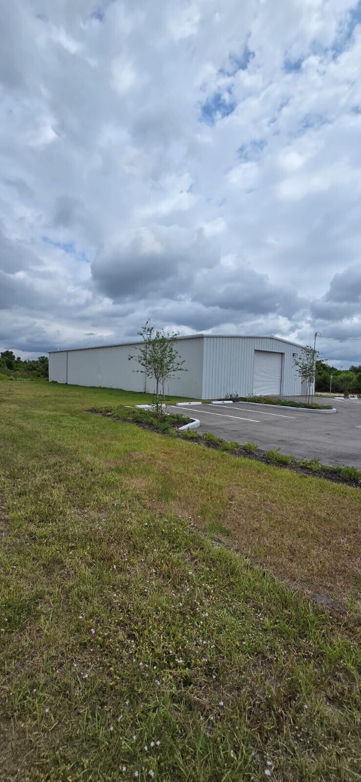 2447 Sulstone Dr, Punta Gorda, FL for sale Building Photo- Image 1 of 1