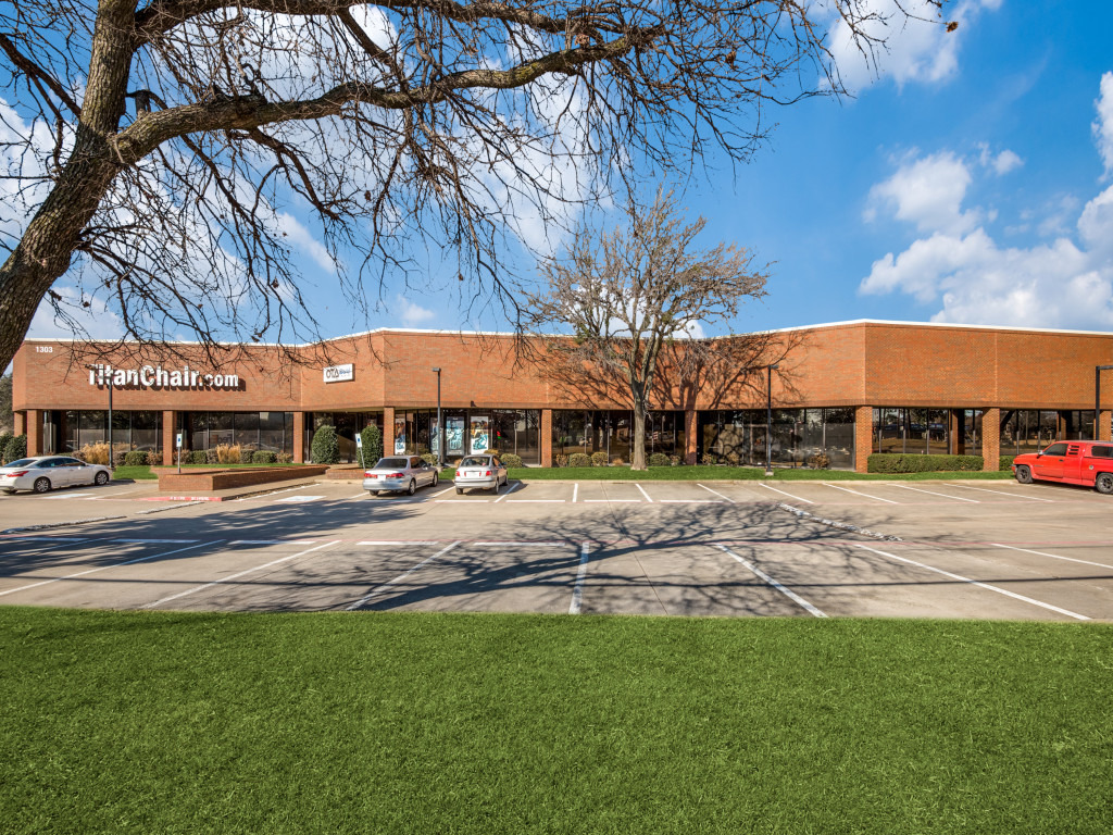 1303 Marsh Ln, Carrollton, TX for lease Building Photo- Image 1 of 12