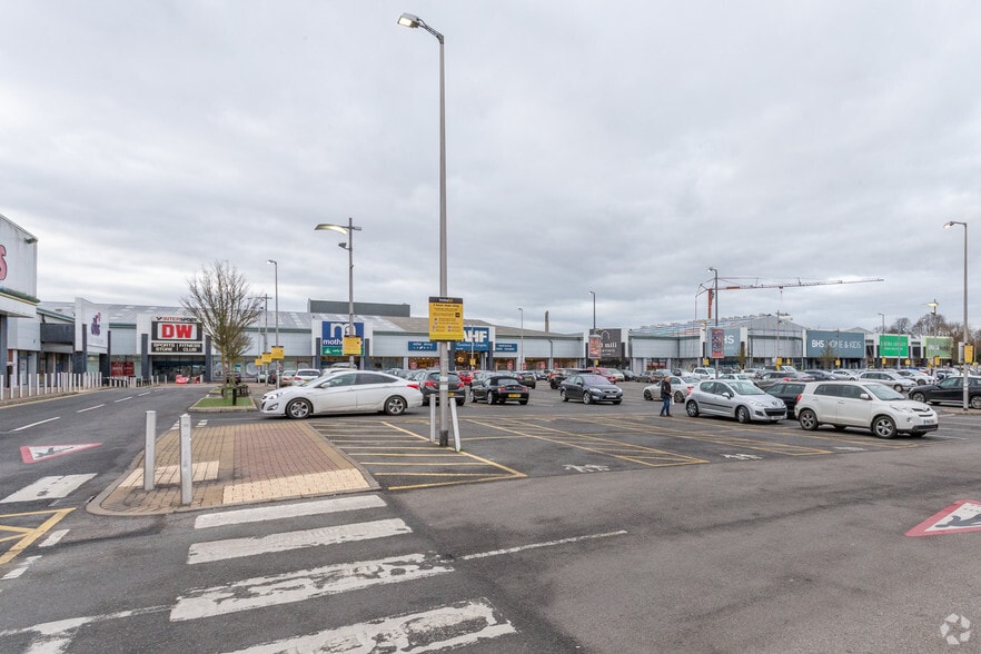 Towcester Rd, Northampton for lease - Building Photo - Image 1 of 2