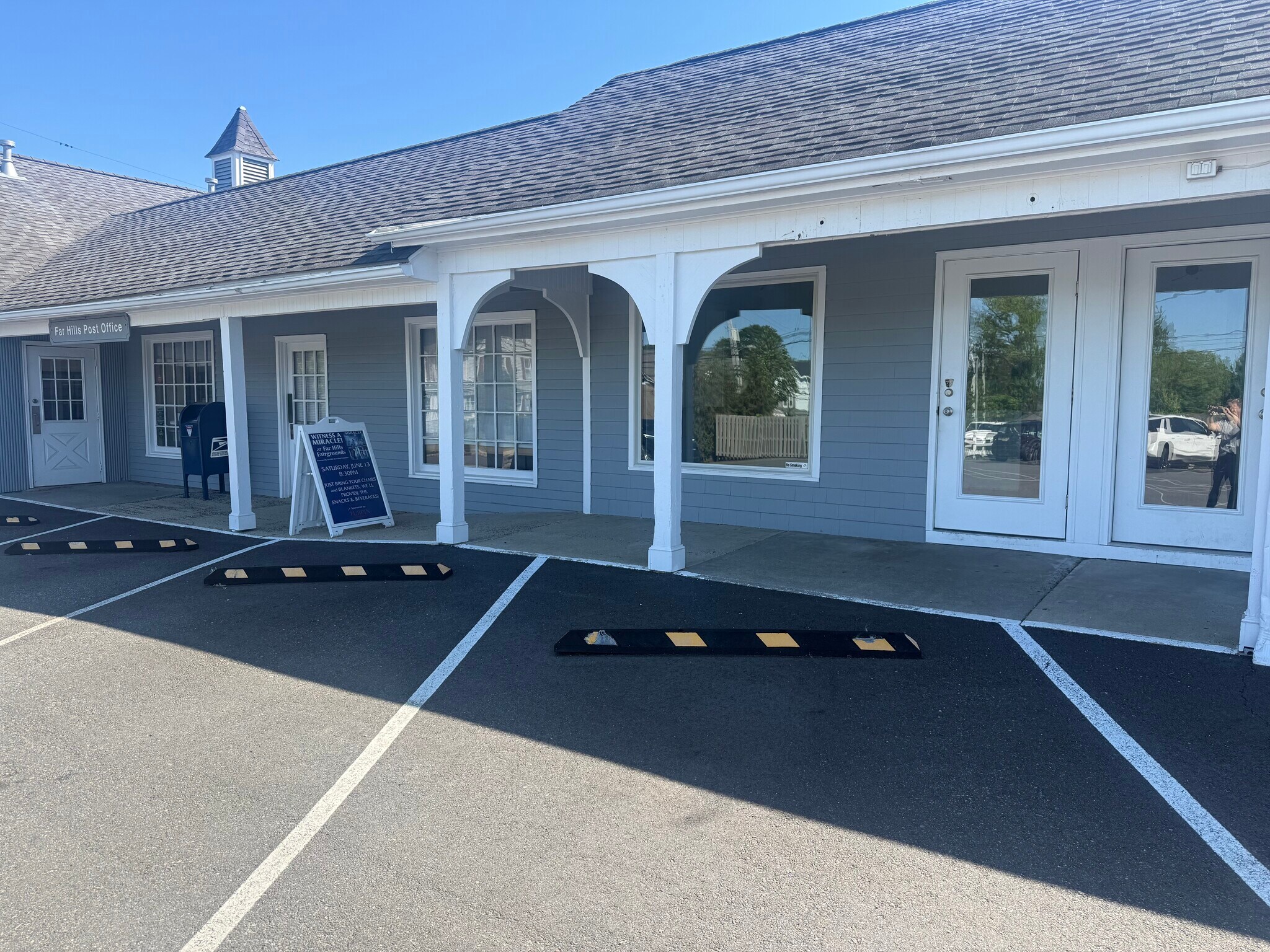 35 US Highway 202, Far Hills, NJ for lease Interior Photo- Image 1 of 12