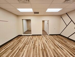 134-136 W Middle St, Chelsea, MI for lease Interior Photo- Image 2 of 3