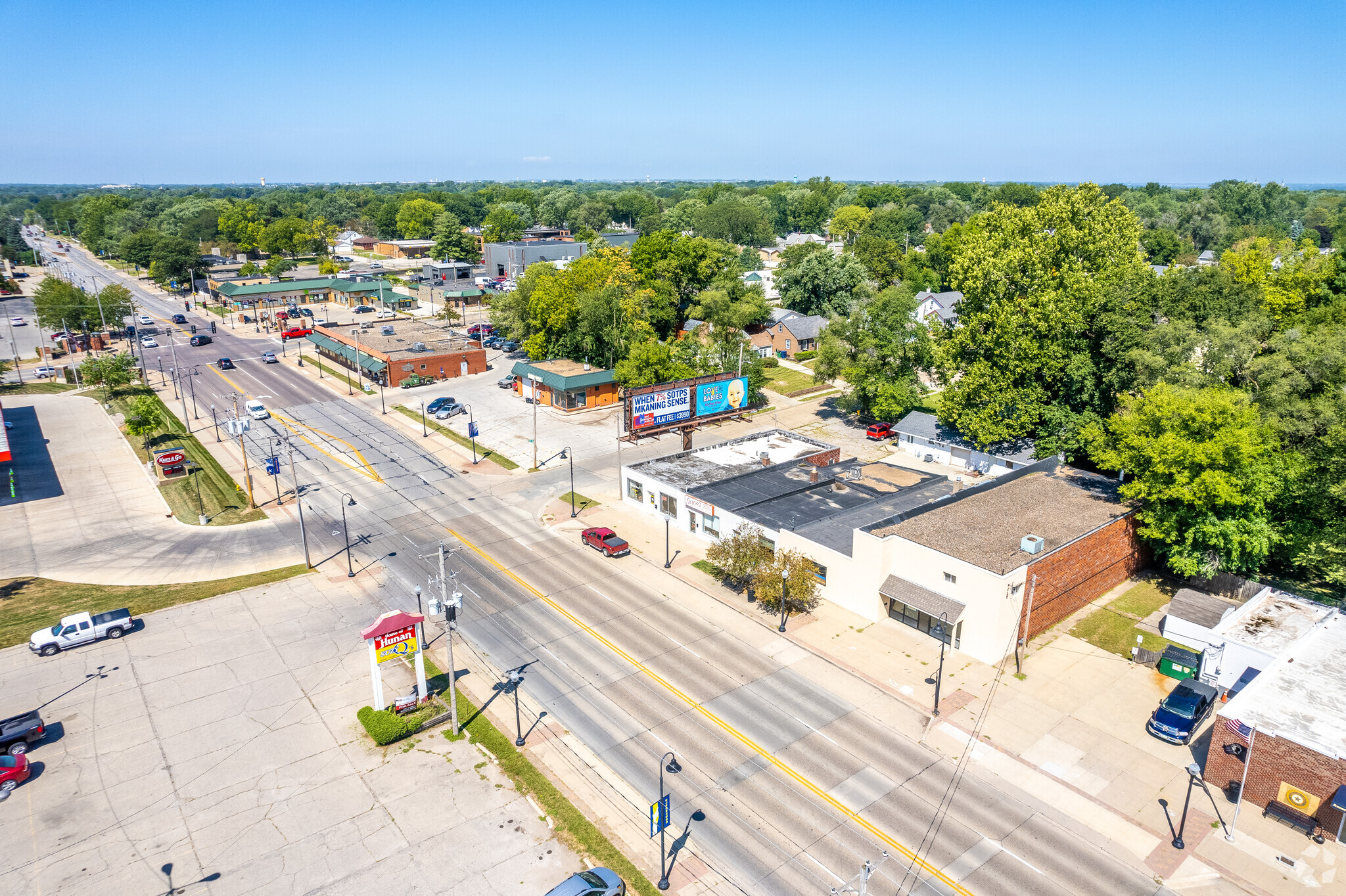 6825 Douglas Ave, Urbandale, IA 50322 - Retail for Lease | LoopNet