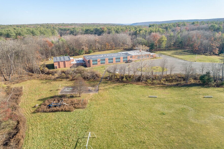 1700 Sawkill Rd, Kingston, NY 12401