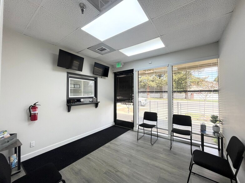 3609 Mission Ave, Carmichael, CA for lease - Interior Photo - Image 2 of 79
