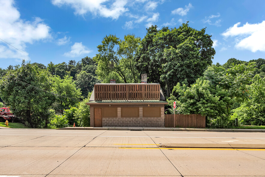 827 Butler St, Pittsburgh, PA for sale - Building Photo - Image 1 of 1