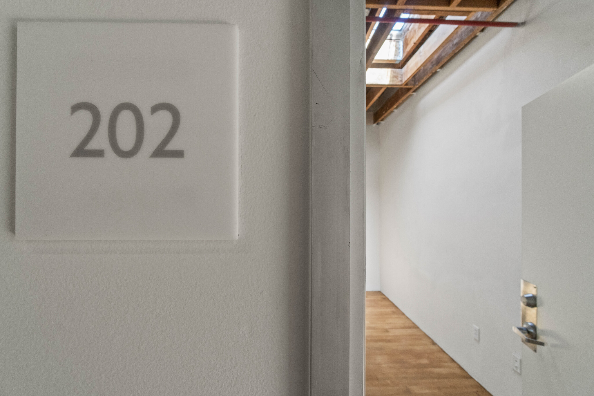 5176 Santa Monica Blvd, Los Angeles, CA for lease Interior Photo- Image 1 of 5