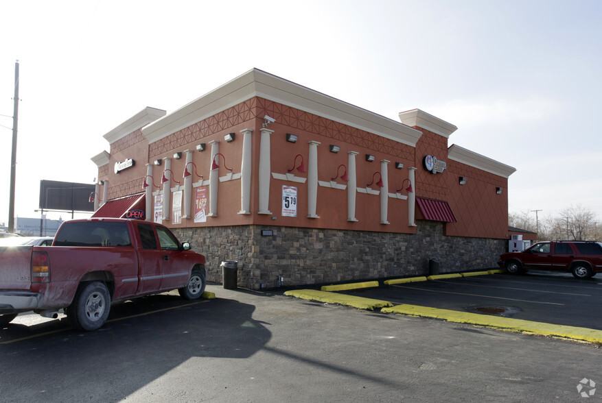 21603 Mound Rd, Warren, MI for sale - Primary Photo - Image 1 of 1