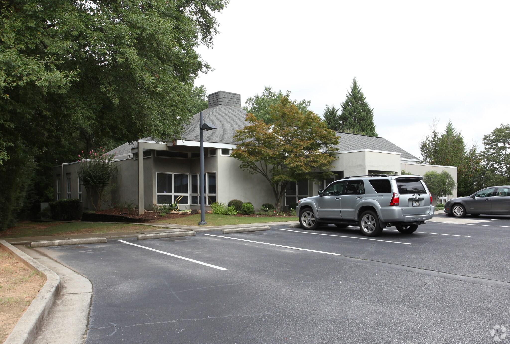 976 E Freeway Dr, Conyers, GA for sale Primary Photo- Image 1 of 1