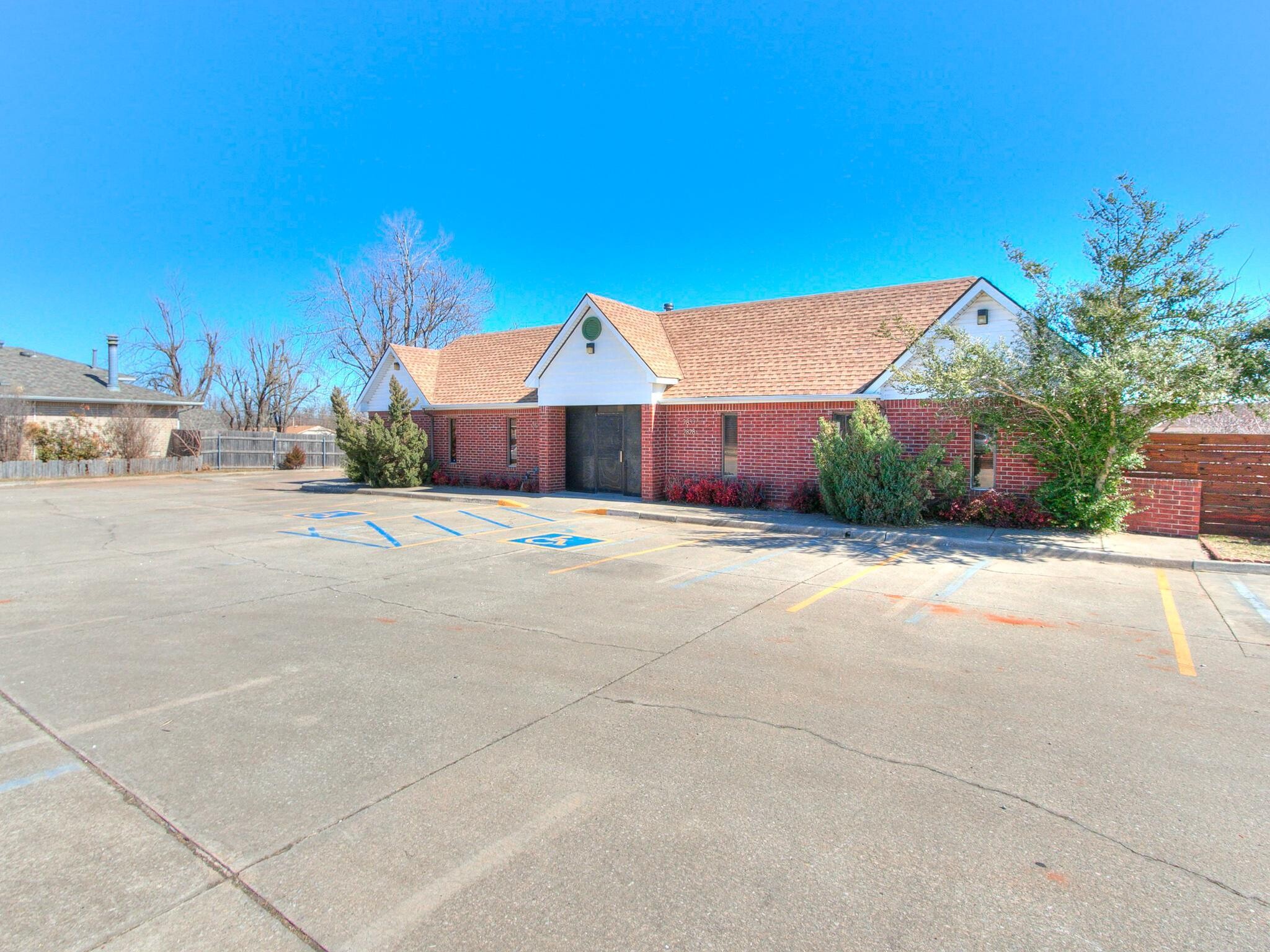 2820-2828 Linda Ln, Oklahoma City, OK for lease Building Photo- Image 1 of 27