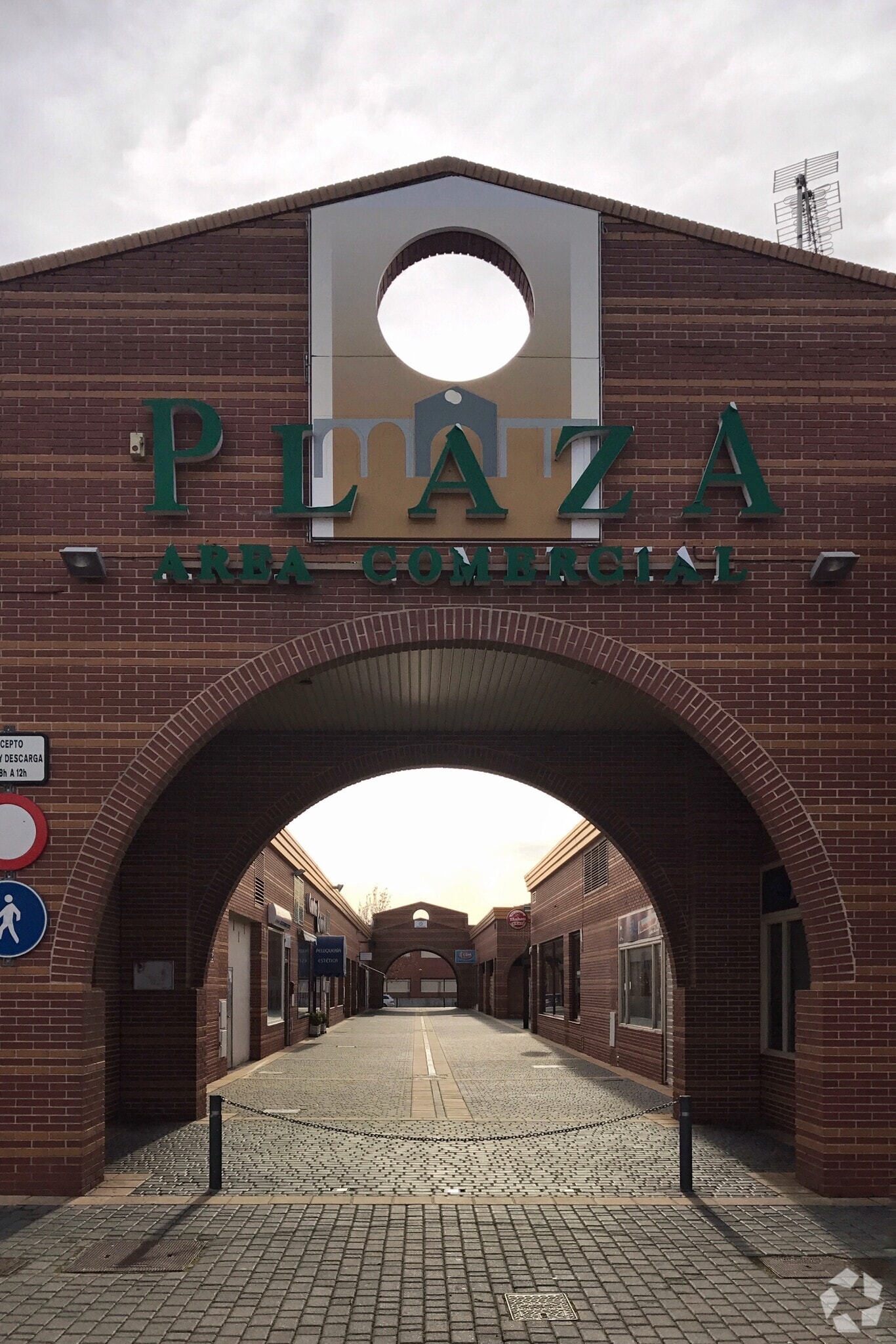 Avenida de España, 4, Villanueva de la Torre, Guadalajara for sale Building Photo- Image 1 of 5