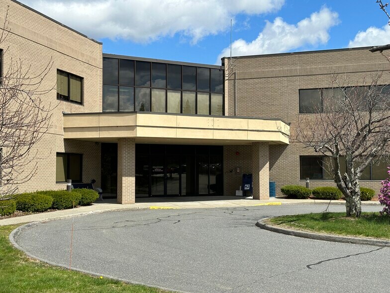 190 Groton Rd, Ayer, MA 01432 Office for Sale
