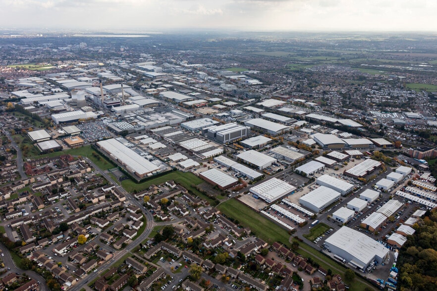 691-695 Stirling Rd, Slough for lease - Aerial - Image 3 of 3