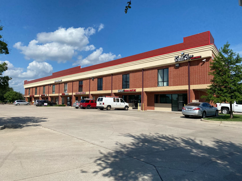 2640 Old Denton Rd, Carrollton, TX for lease - Building Photo - Image 3 of 4