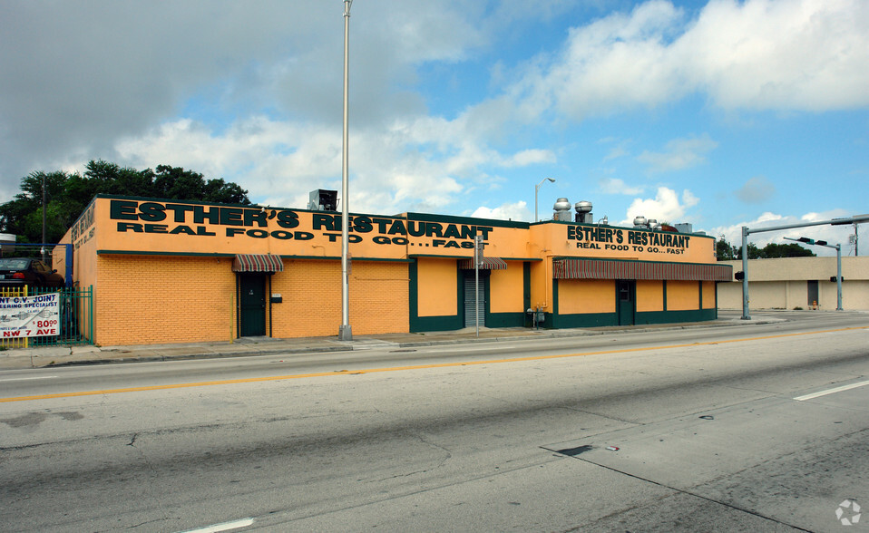 4530-4546 NW 7th Ave, Miami, FL for lease - Building Photo - Image 2 of 25