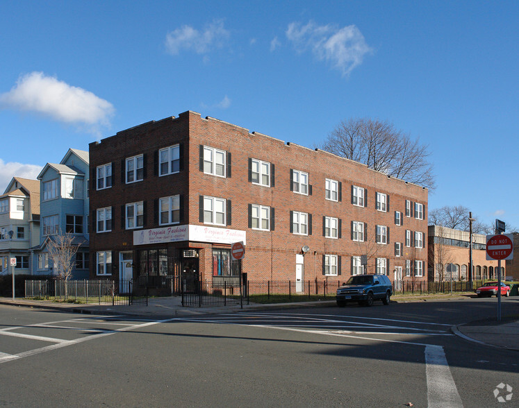 1916-1918 Broad St, Hartford, CT for sale - Building Photo - Image 1 of 1