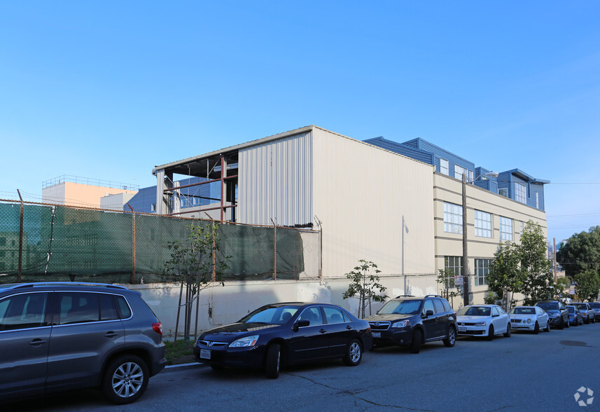 1501 Mariposa St, San Francisco, CA for lease - Building Photo - Image 2 of 3