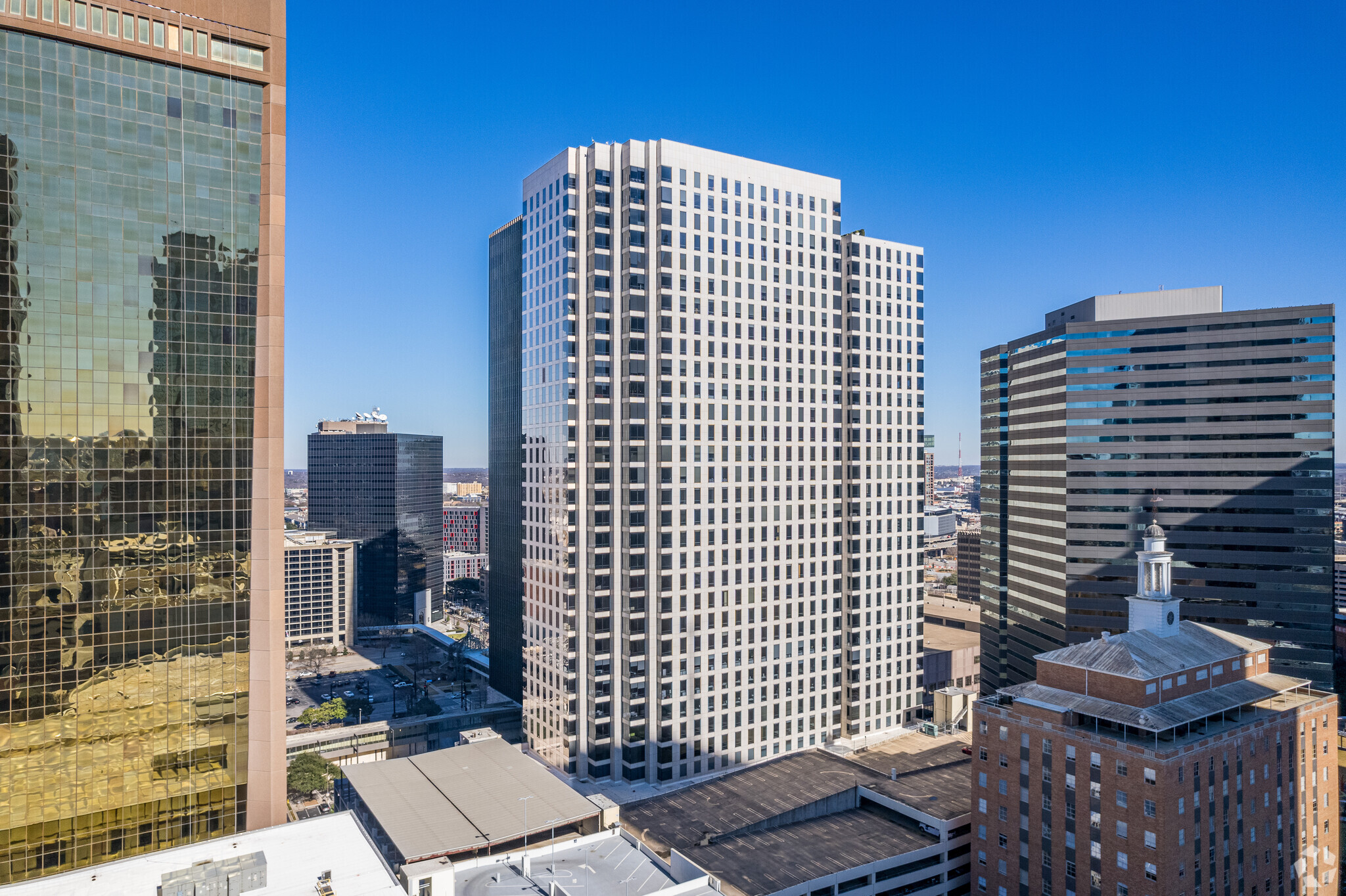 1999 Bryan St, Dallas, TX for lease Building Photo- Image 1 of 10