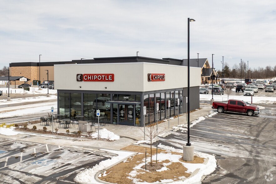 5204 S Aspen Ave, Broken Arrow, OK for sale - Primary Photo - Image 1 of 1