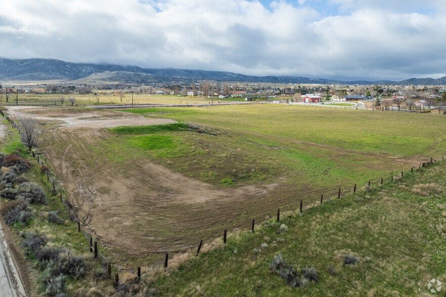 21501 Tucker Rd, Tehachapi, CA for sale - Building Photo - Image 1 of 30