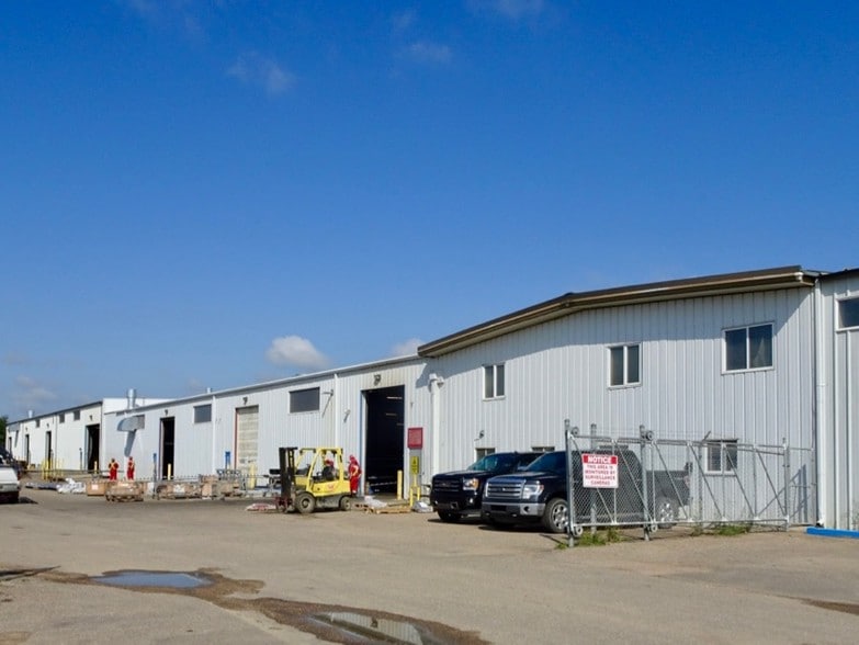 4604 62nd Ave, Lloydminster, AB for lease - Building Photo - Image 3 of 23