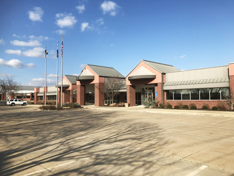 3316 Lemone Industrial Blvd, Columbia, MO for lease - Building Photo - Image 1 of 4