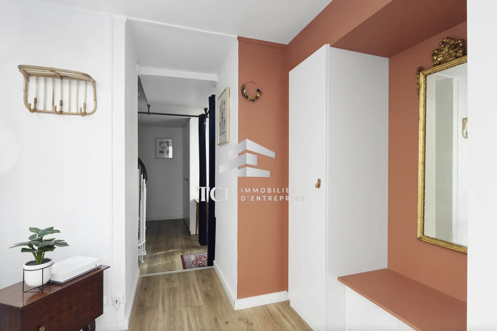 Office in Nantes for sale Interior Photo- Image 1 of 6