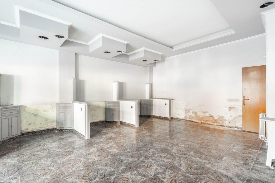 Calle Pedro Duro, 4, Langreo, Asturias for sale - Building Photo - Image 3 of 25