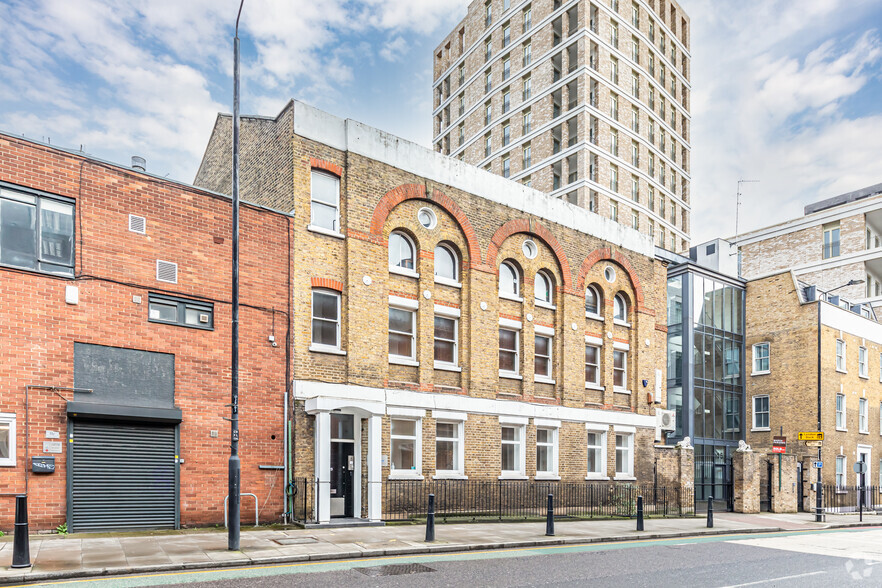 13-15 Dock St, London for lease - Primary Photo - Image 1 of 6