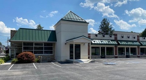 312 N Queen St, Littlestown, PA for lease - Building Photo - Image 2 of 2