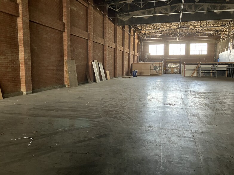 1238-1240 Palmetto St, Los Angeles, CA for lease - Interior Photo - Image 3 of 4