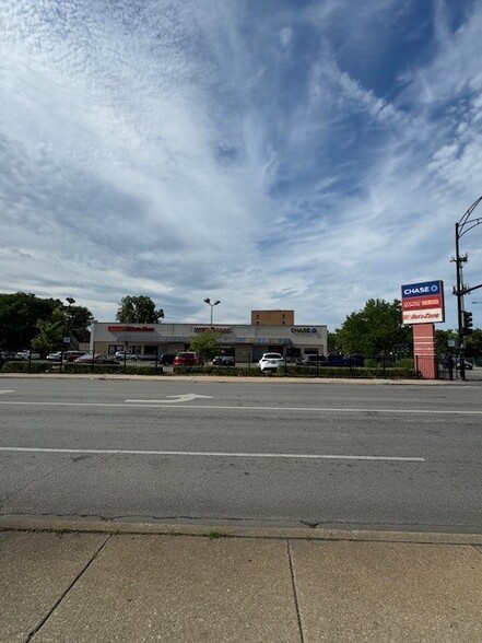 66 E 103rd St, Chicago, IL for lease - Building Photo - Image 3 of 5