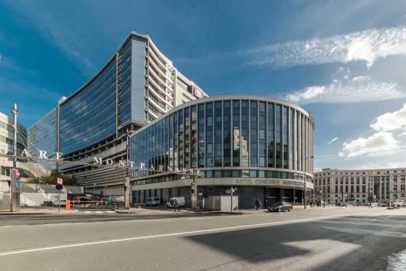 7 Place Des Cinq Martyrs Du Lycée Buffon, Paris for lease - Primary Photo - Image 1 of 51