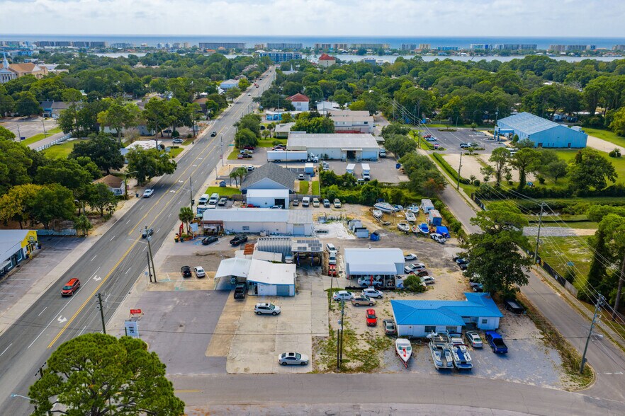 60 Beal Pky SW, Fort Walton Beach, FL for lease - Building Photo - Image 2 of 33