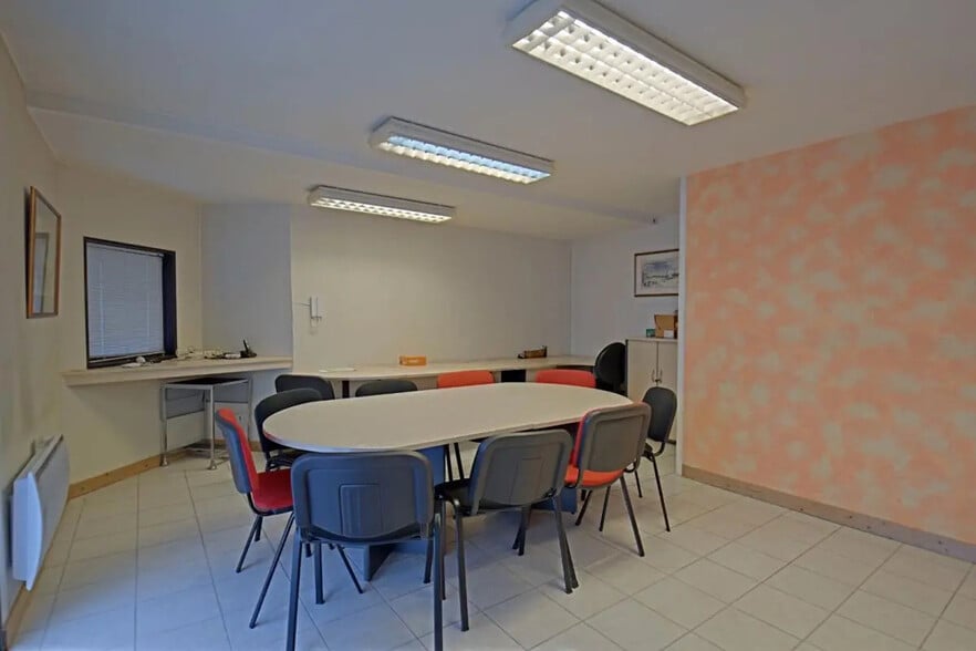 Office in Lyon for sale - Interior Photo - Image 2 of 5