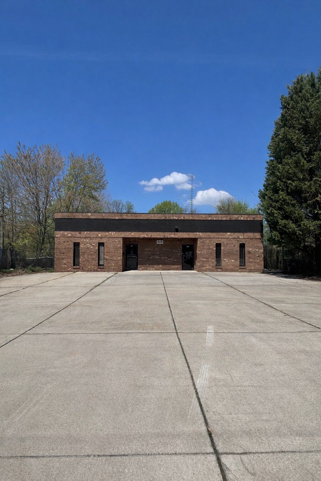 808 English Rd, High Point, NC for lease Primary Photo- Image 1 of 12