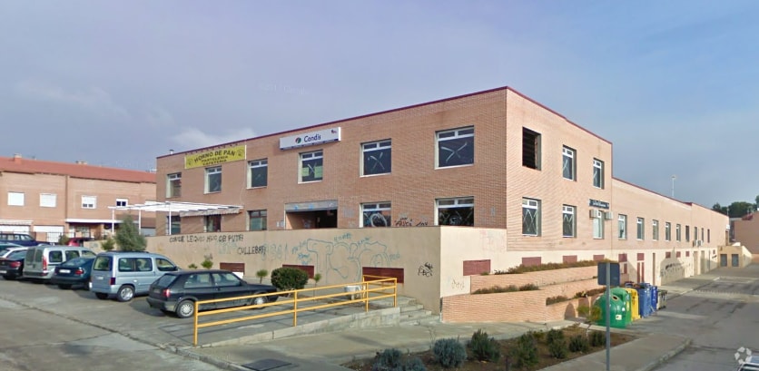 Calle Guadalajara, 1, Chozas de Canales, Toledo for sale Primary Photo- Image 1 of 2